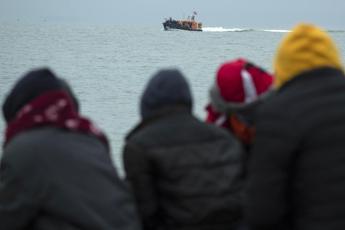 Migranti, naufragio al largo di Lampedusa: 20 dispersi