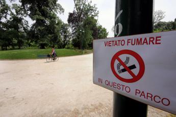 Milano, dal 1 gennaio divieto di fumo in tutte le aree pubbliche all’aperto