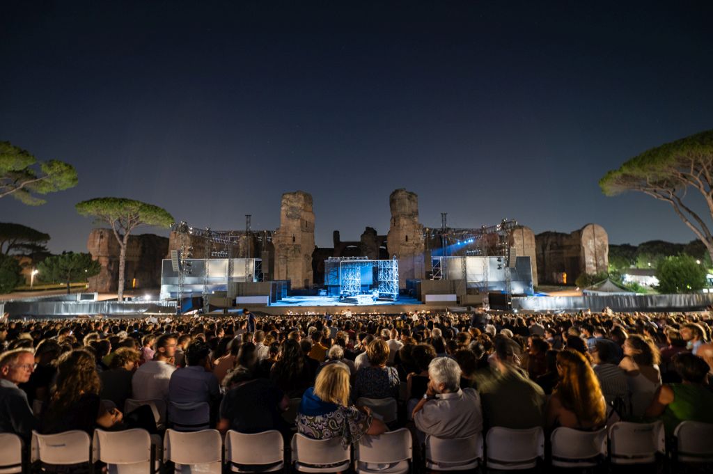 Al Caracalla Festival, tradizione e innovazione “Tra sacro e umano”