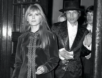 Addio a Marianne Faithfull, la protagonista della Swinging London aveva 78 anni