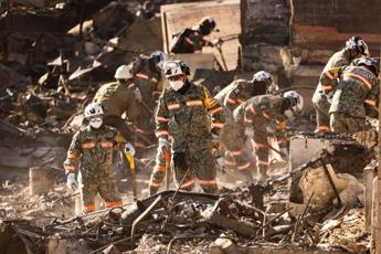 Incendi California, nuova allerta a Los Angeles: previsti venti “estremamente pericolosi”