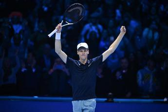 Sinner, vittoria con Tsitsipas. Ora l’Australian Open: “Buone sensazioni per l’esordio”