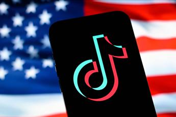 TikTok oscurato negli Usa, messaggio agli utenti: “Trump al lavoro per soluzione”