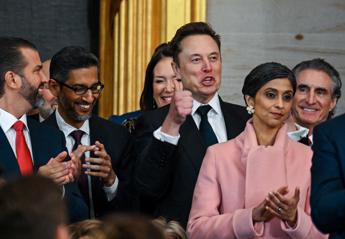 Trump promette bandiera Usa su Marte, Elon Musk esulta – Video