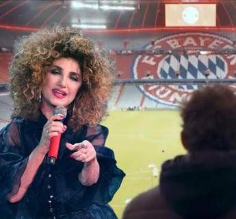 Bayern, il nuovo inno è ‘Montagne Verdi’. Marcella Bella: “Che emozione”