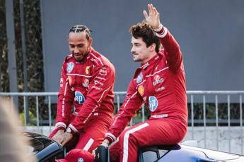 Ferrari, la gag tra Hamilton e Leclerc: “Ti dico cosa faremo in Australia” – Video