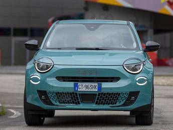 Fiat 600 Hybrid: i vantaggi del cambio automatico EasyDrive