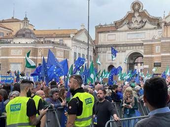 Manifestazione per l’Europa, una piazza ‘democratica’ e ‘popolare’ ma anche ‘anziana’