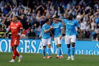 Napoli-Fiorentina 2-1: decidono Lukaku e Raspadori, azzurri di nuovo a -1 dall’Inter