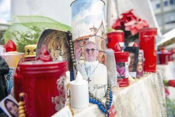 Papa Francesco, Vaticano: “Niente bollettino medico, situazione stabile”