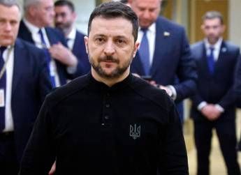 Ucraina, la ‘pace di Zelensky’: così vuole convincere Trump e riavere gli aiuti