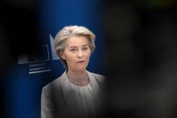 Von der Leyen: “Riarmare l’Europa”. Plauso di Tajani, Schlein attacca